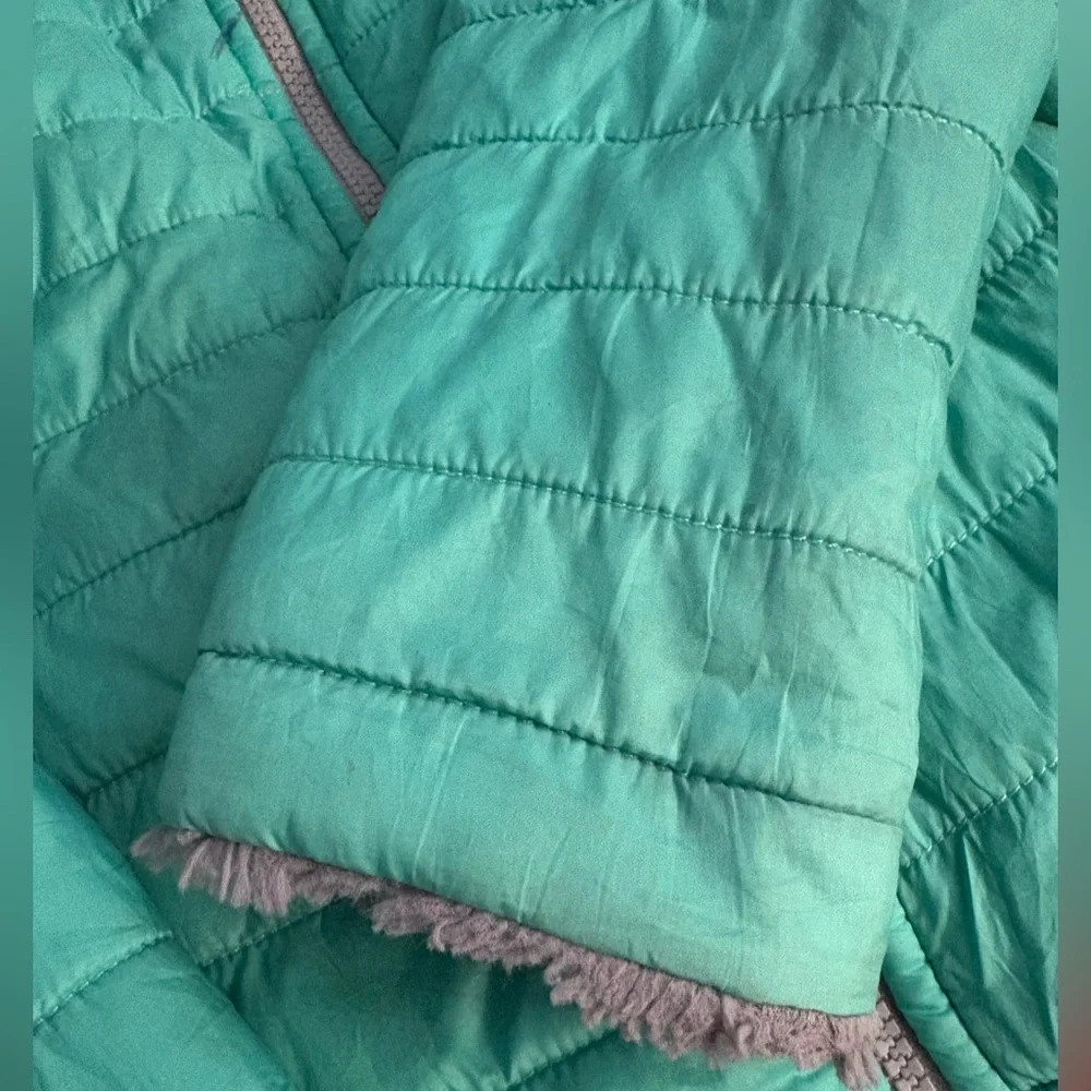 Girls’ North Face  Reversible Jacket in Teal and Gray. Size 10-12.
